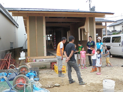 自然素材住宅の凡設計　春日井どろふだんご