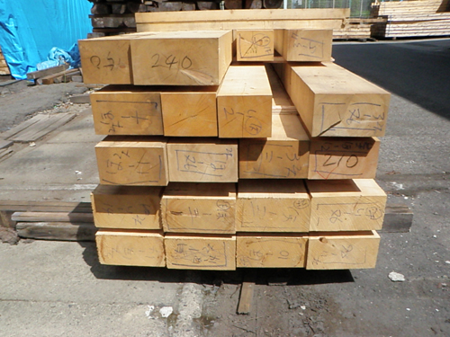 愛知県名古屋市瑞穂区/自然素材の狭小住宅