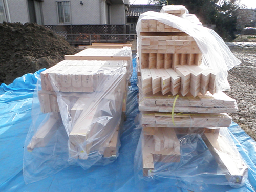 あま市美和町/土壁の家　材木搬入