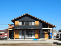 愛知県あま市中萱津/自然素材の狭小住宅