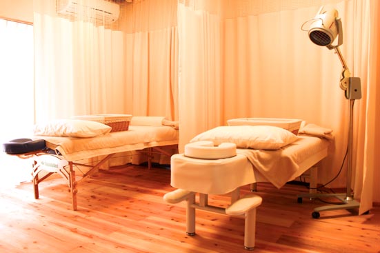 きし鍼灸室　インテリアデザイン